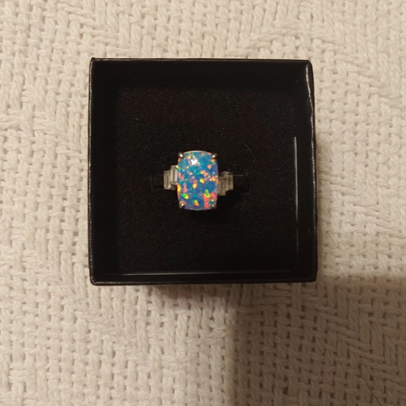 Gorgeous Lavender Fire Opal Sterling Silver Ring - Picture 8 of 9